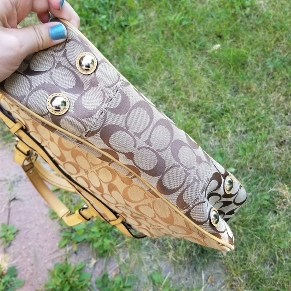 Coach Hampton Nancy zebra signature canvas tote tan - Picture 5 of 13